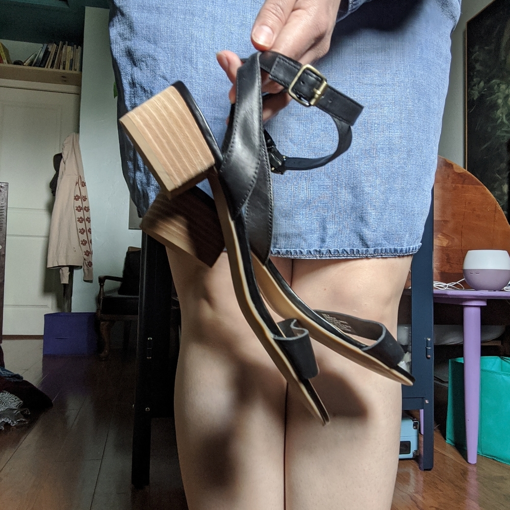LAST CHANCE NWOT GAP Strappy Block Heels